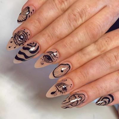 Plaknagels – Nageltips en plaknagels