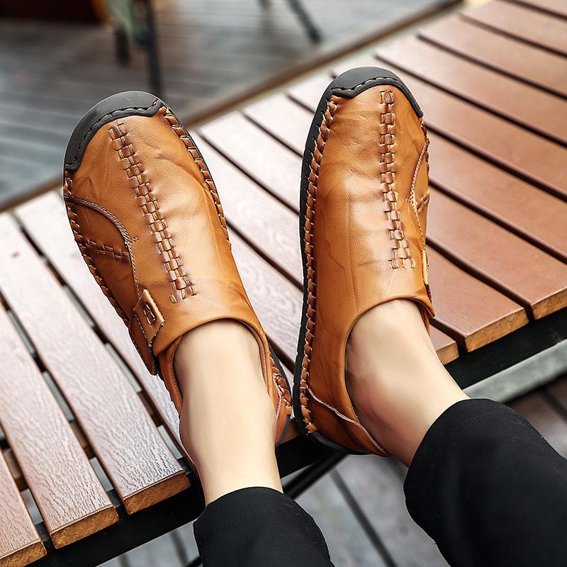 Men’s Moccasins Handmade Slip On Driving Shoes Comfort Flats Casual Shoes Plus Size Leather Shoes for Men Over Sized