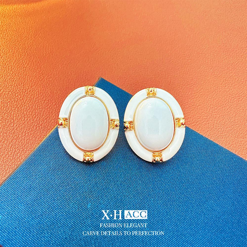 Vintage Bow Earrings: Timeless, High-End Retro Fashion Accessory