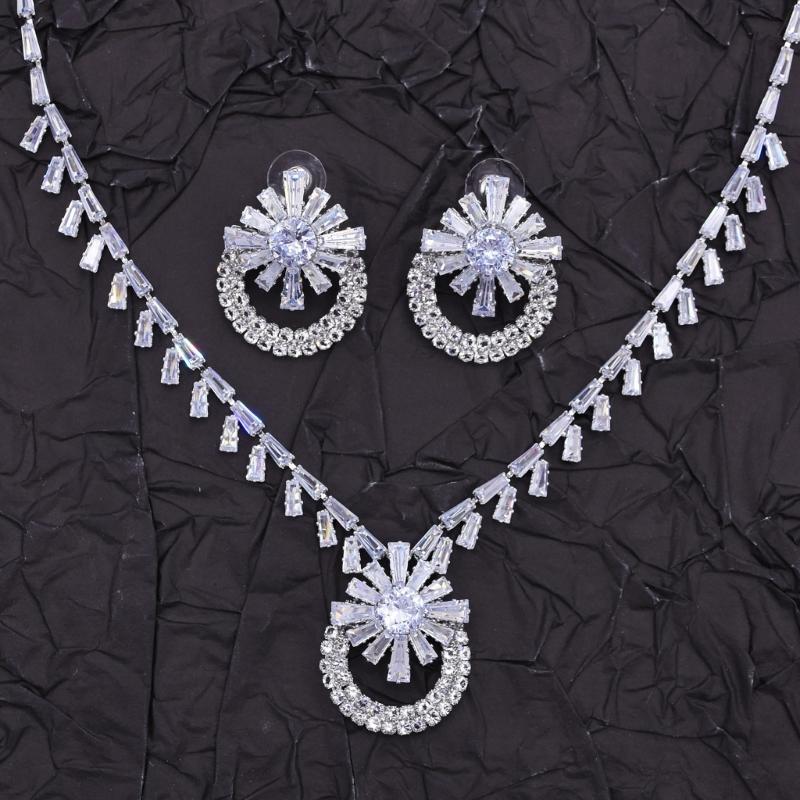 Elegant Dazzling Rhinestones Stud Earrings And Pendant Necklace Set Lightweight Alloy Jewelry For Party Or Daily Wear
