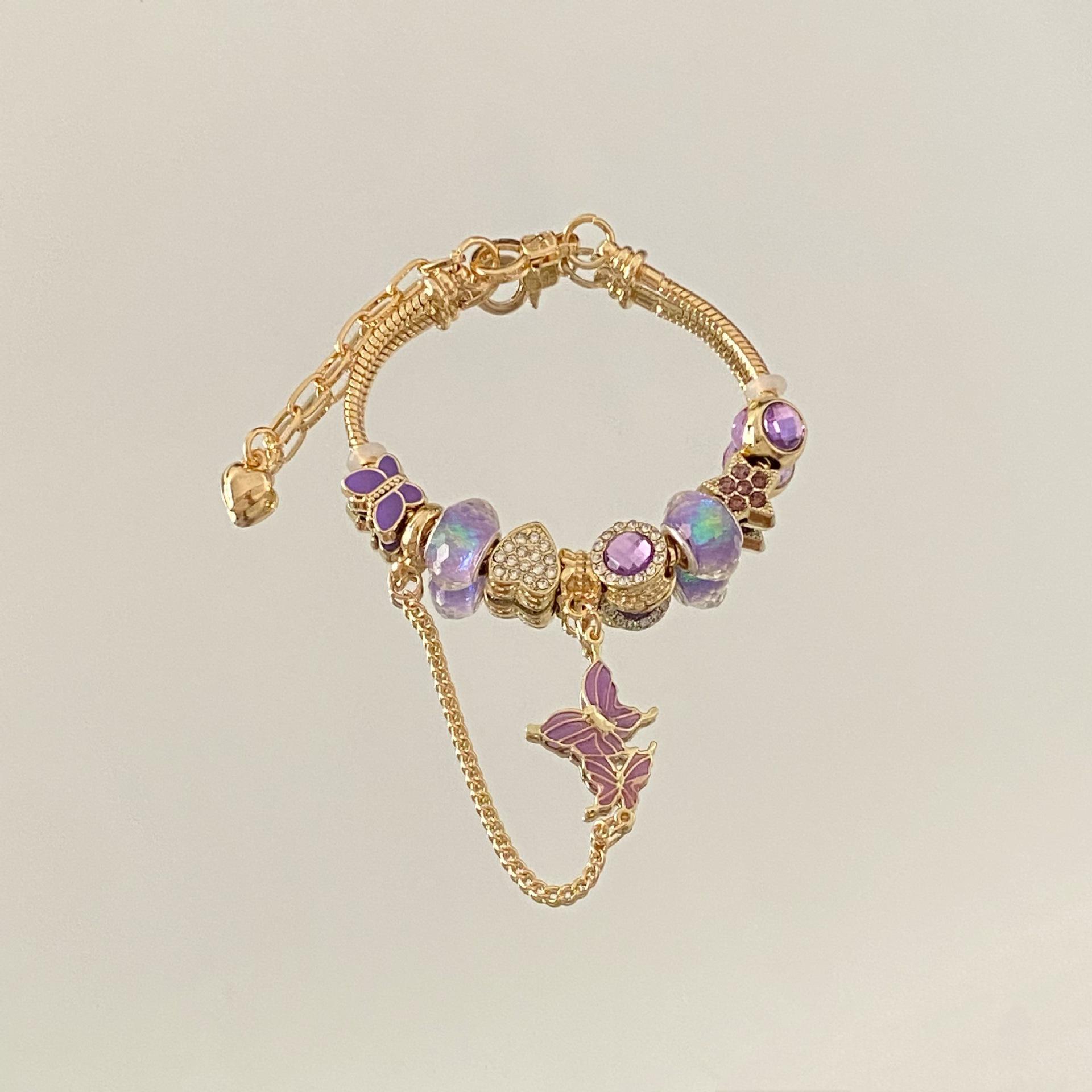 

Elegant Butterfly Beaded Bracelet: Exquisite Design, Vintage High-End Style