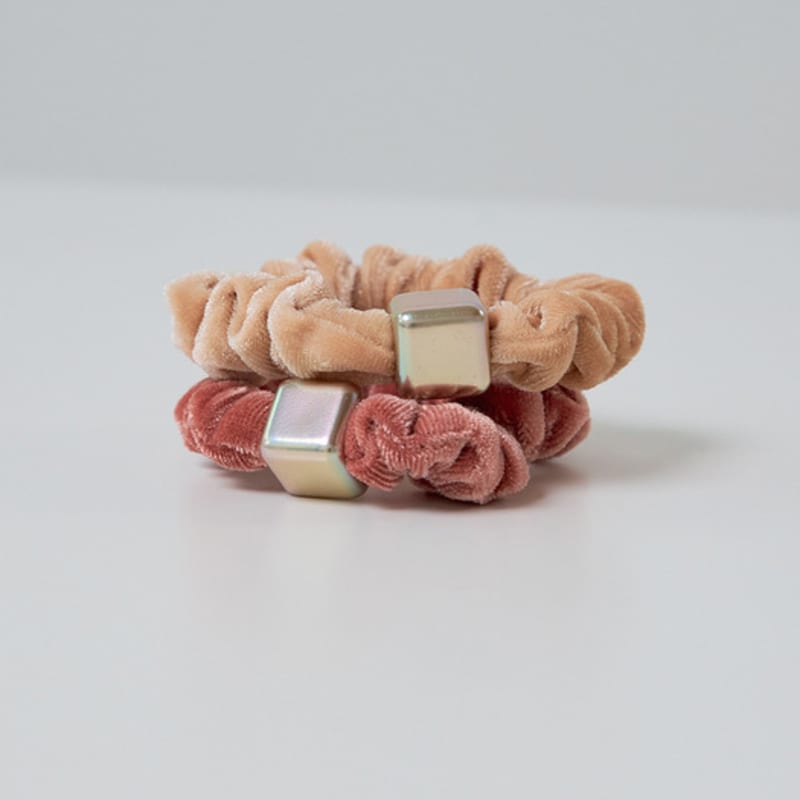 Les Bijoux Philosophy LB_Velvet Cube Hair Scrunchie_2color