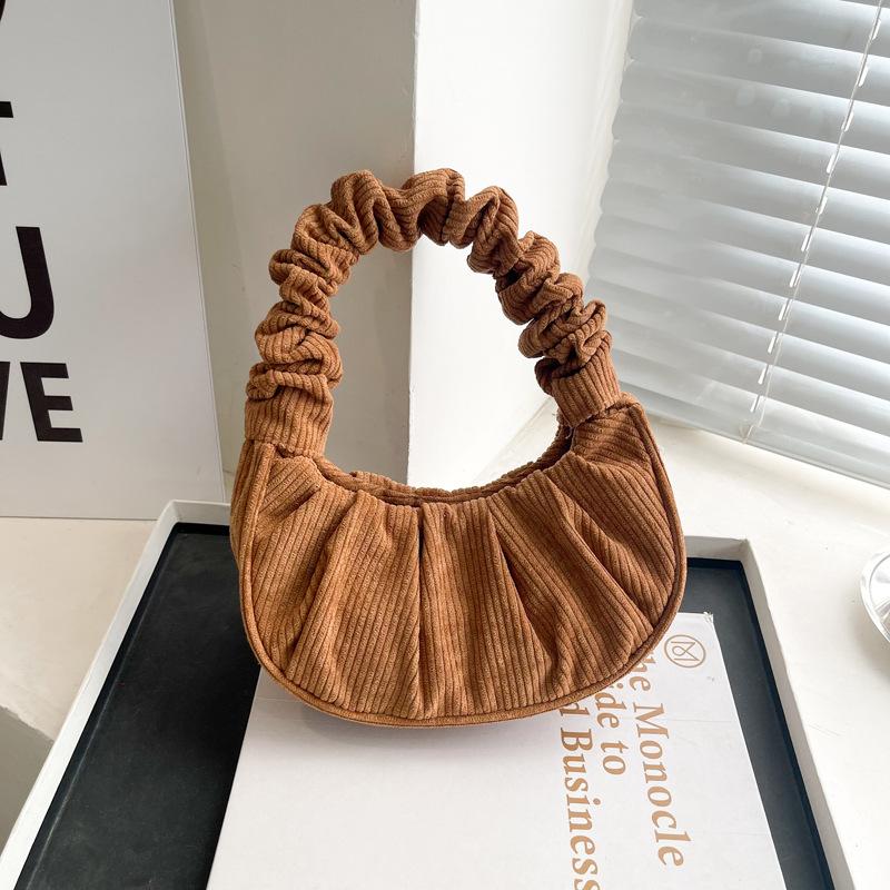 

Трендовая универсальная простая плиссированная сумка через плечо новая модная повседневная сумочка нишевая подмышечная женская сумка One Size хаки