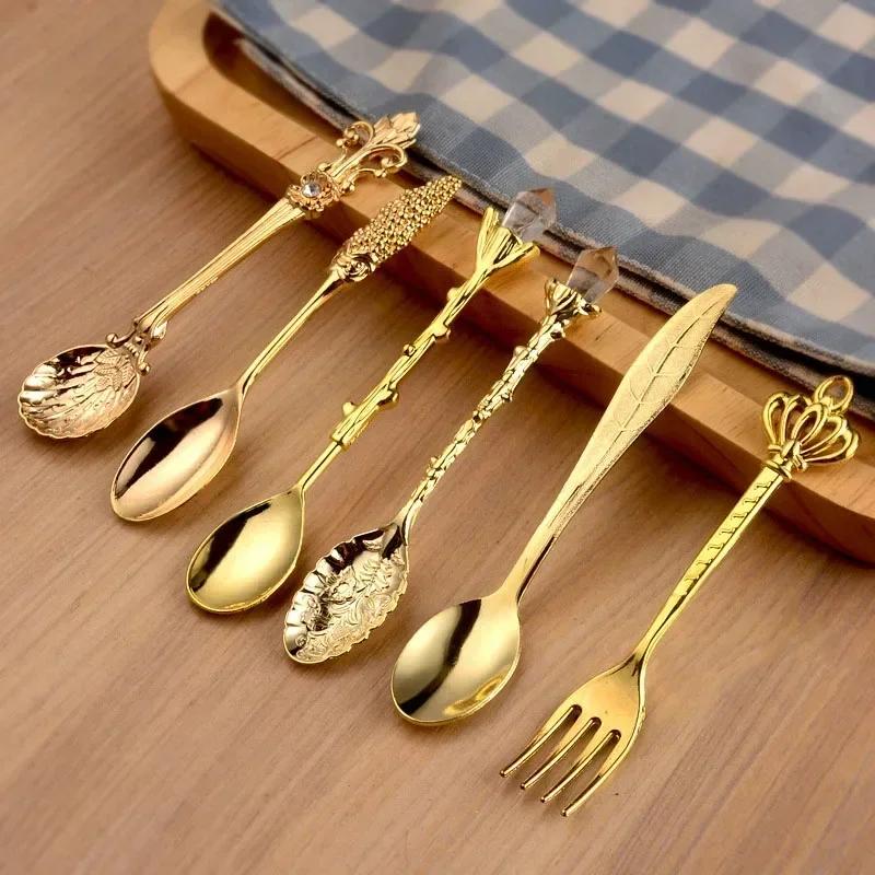 6pcs Vintage Spoons Fork Mini Royal Style Bronze Color Metal Carved Coffee Fruit Dessert Fork Stirring Teaspoon Kitchen Tool