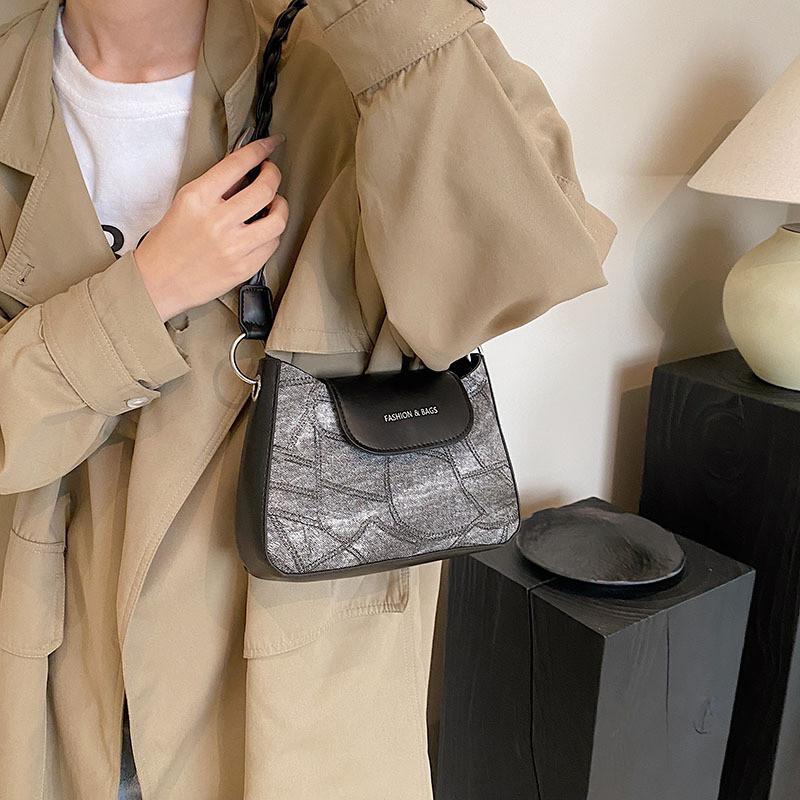 Trendy Retro Blue Underarm Bag For Women Fashionable Medium Sized Handbag Perfect For Street Style