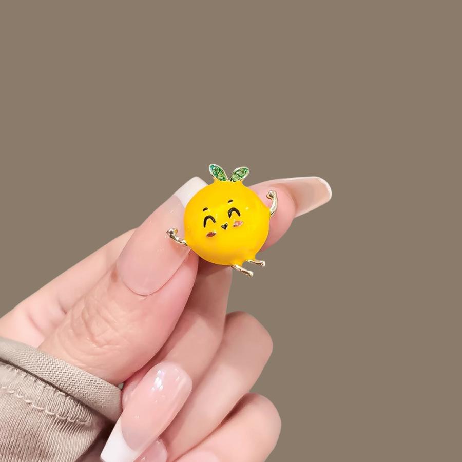 Cute Fruit Brooches: Trendy Lapel Pins & Cardigan Accessories