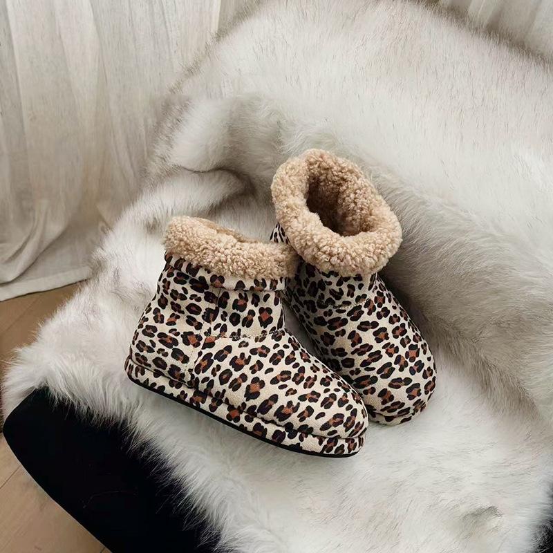 Schneestiefel aus Leder mit Leopardenmuster für Damen im Jahr 2025 sind sehr gutaussehend. Im Winter ist Samt warm, kältebeständig und frostschutzmittel