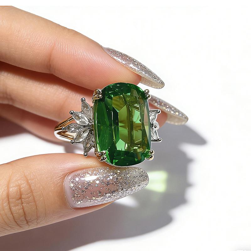 Huitan Opulent Wedding Rings with Big Green CZ Exquisite Graceful Women Finger Accessories Trendy Chic Temperament Party Jewelry