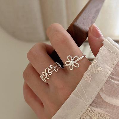 Sweet Hollow Adjustable Flower Ring for Women - Trendy, Simple Niche Design for Index Finger