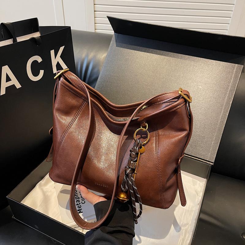 Lazy Wind Bag Women's Large-capacity New Autumn and Winter Retro Shoulder Messenger Bag Commuter Tote Bag