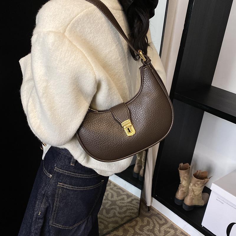 Premium textured matte underarm bag women's bag 2025 vintage Maillard shoulder bag commuter messenger bag