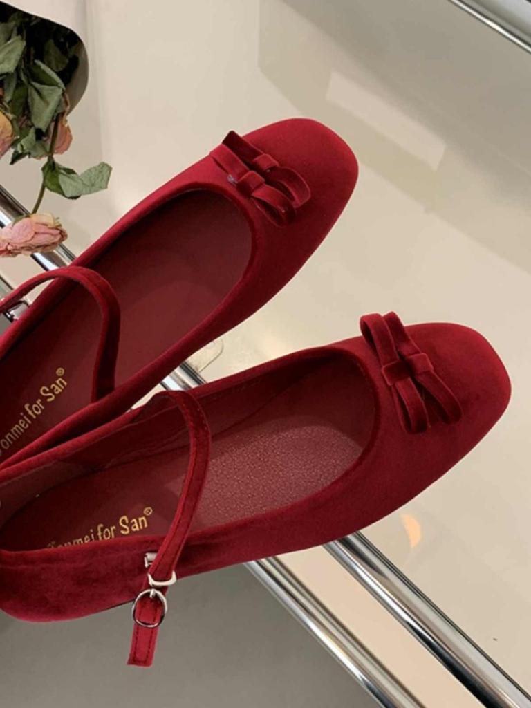 IPPEUM Ballet Flats Velvet Red Women Mary Janes Shoes 2025 New Round Toe Buckle Ballerina Shoes Zapatos De Mujer