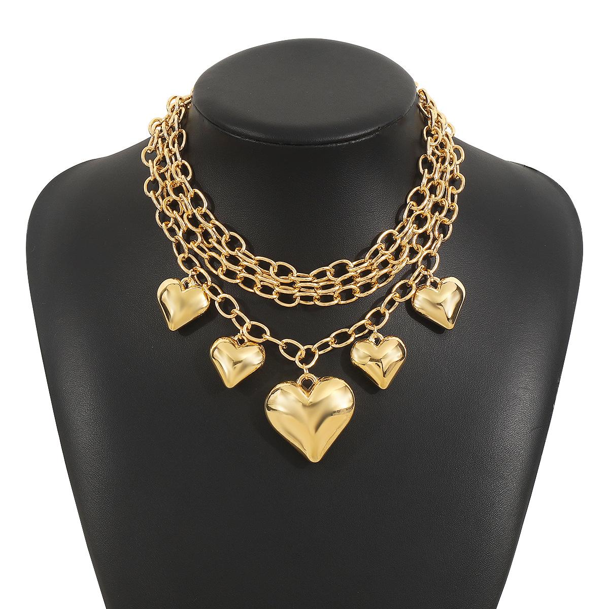 

Tooxika Hip Hop Metal Style Love Heart Pendant Chain Necklace Exaggerated Personalised Geometric Collarbone Chain