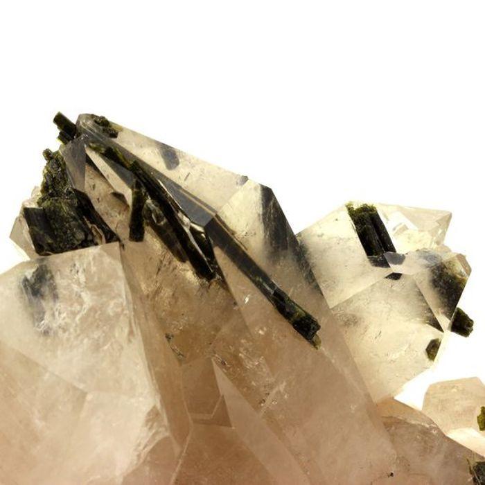 Pierres et Minéraux. Quartz + Epidote. 2152.0 ct. Caetité, Bahia, Brésil.