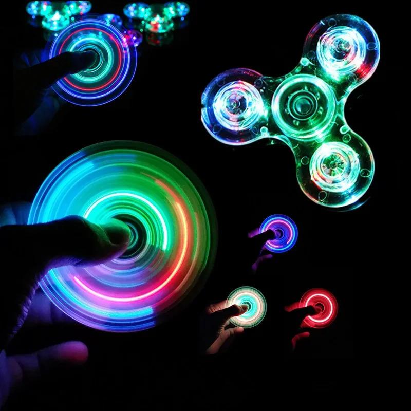 Świecący LED w Ciemności Fidget Spinner Podświetlany Ręczny Spinner z Hipnotyzującymi Efektami Fajny Gadżet EDC do Łagodzenia Stresu Koncentracja