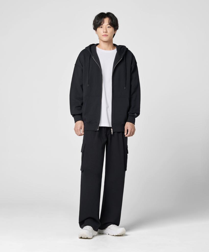 AGOD Single-Pleat Cargo Sweatpants [Black]