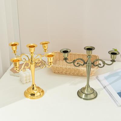 Europäischer Retro-Kerzenständer aus Metall mit fünf Köpfen - Luxuriöses Kerzenhalter-Ornament für Hochzeiten