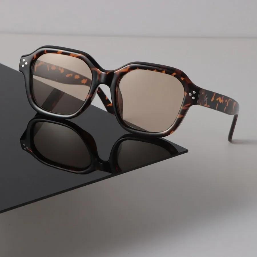 Fashion Sunglasses Women Men Square Mirror Clear Retro Eyewear Sexy Designer Brand Black Sun Glasses For Female Male