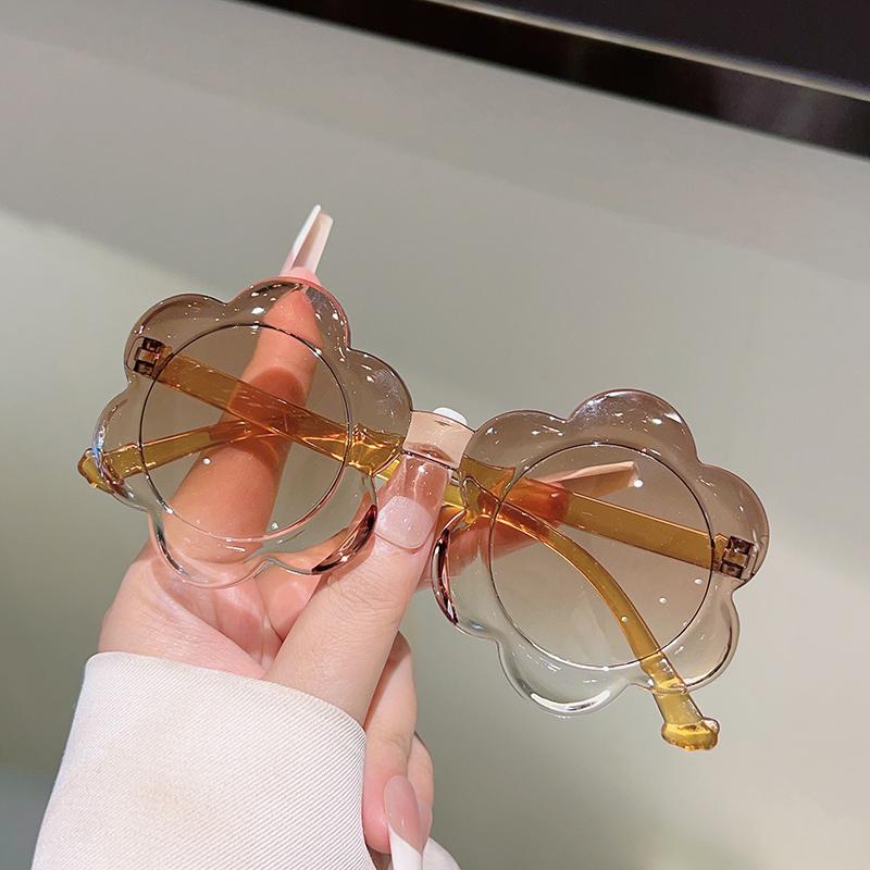 1/7 Pcs Flower Shaped Sunglasses for Children Stylish Gradient Multi-color Kids Shades  Ins Trendy Cute Decor Sun Glasses