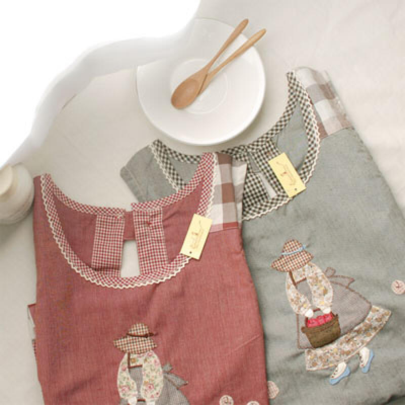 Apple Girl Check Apron Red