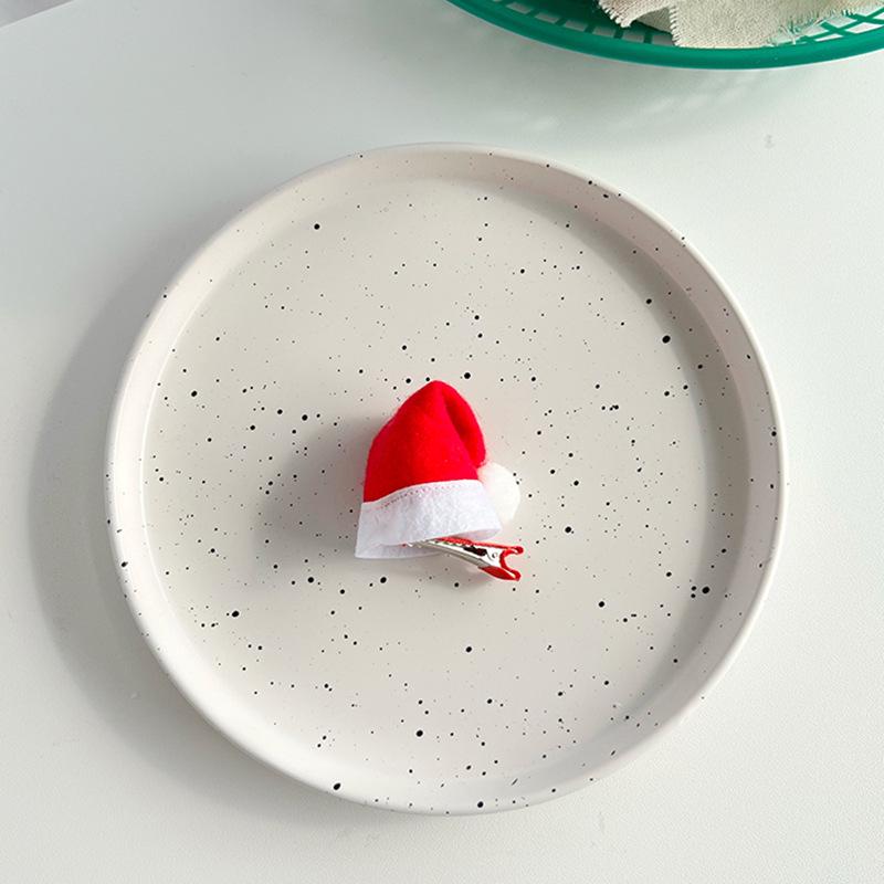 Red 3D Curved Christmas Hat Hair Clip – Cute Dress-Up Hair Accessory