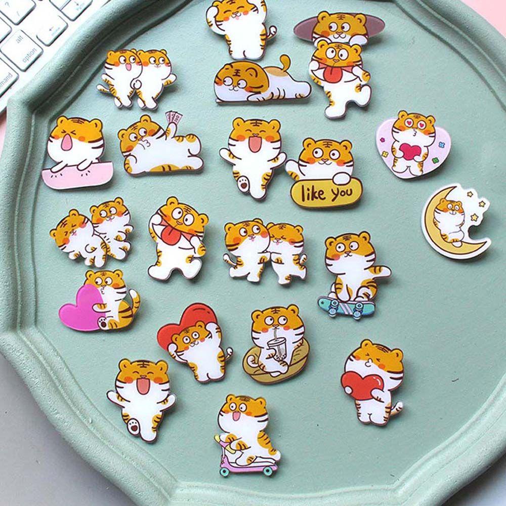 

Cute Sweet Boys Girls Little Tiger Cartoon Women Jewelry Bag Pendant Badge Pin Korean Style Brooch