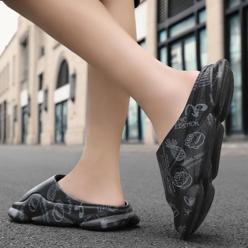 Cool Slippers For Men In Summer New Trendy Home Soft Sole Anti Slip EVA Fashionable Couple Wearing Slippers EVA 2 Color 36-45