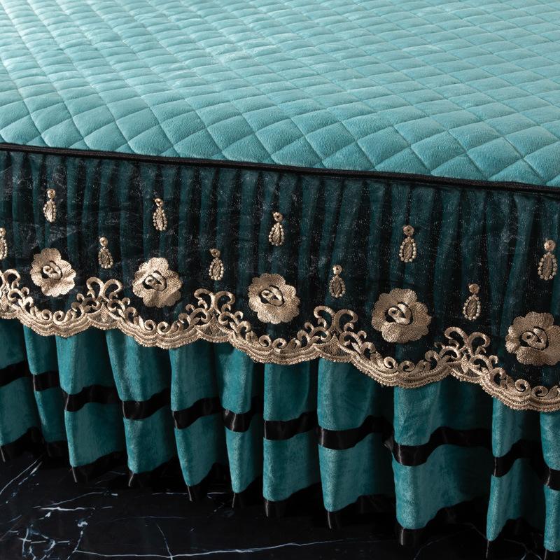 Winter Crystal Velvet Single-piece Padded Lace Bed Skirt Thickened Thermal Mattress Cover Mattress Cover Non-slip Bed Cover Pad