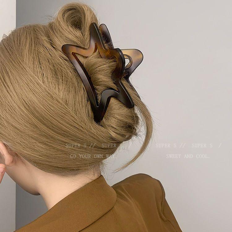 Maillard Amber Coffee Star Hair Clip: Women's Five-Pointed Shark Grip for Spring