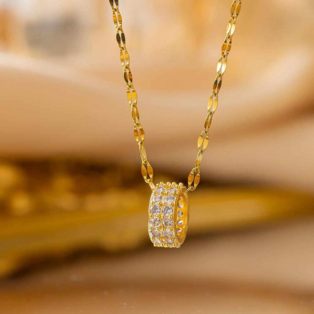 Elegant Luxury Full Zircon Copper Micro Inlaid Necklace Women Simple Exquisite Collarbone Chain Necklace