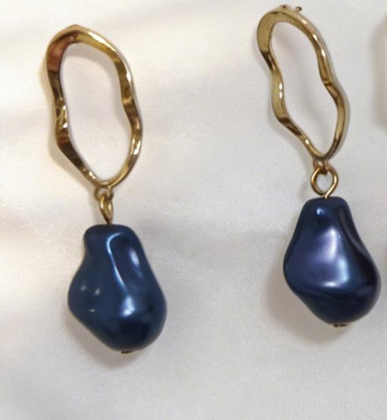 Simple imitation Baroque pendant earrings, fashionable versatile style geometric hollow earrings, daily party ears