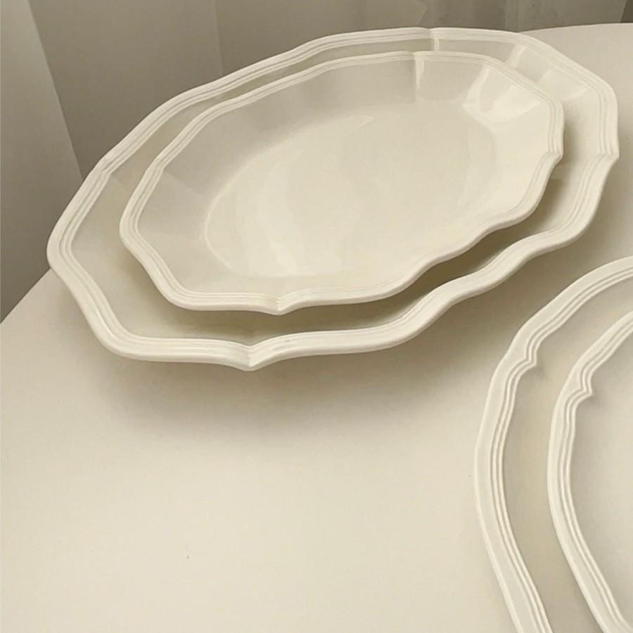 Tai Life French Retro White Embossed Ceramic Lace Plate for Breakfast & Dessert