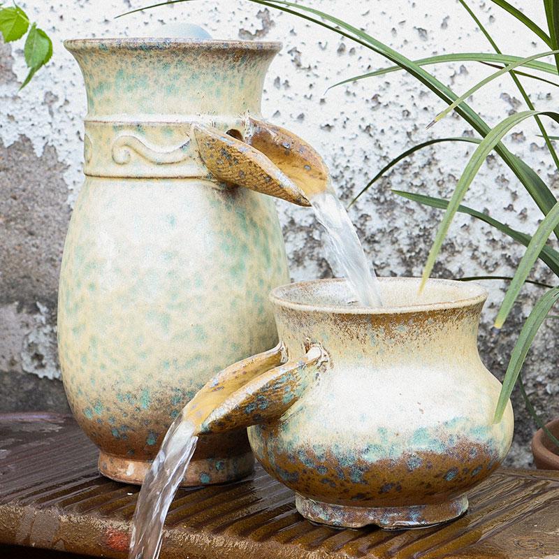 Komplettes Wasserfall-Dekoration Keramik-Aquarium mit zirkulierendem Wasser und Filter für die Wasserlandschaftsgestaltung.