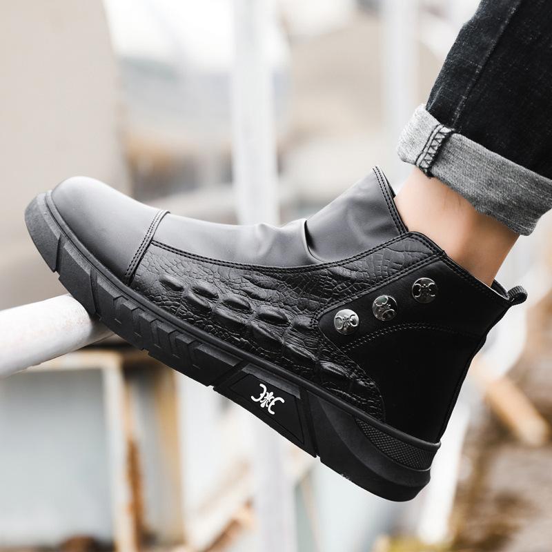 Winter cotton shoes men's velvet thickened Martin boots casual warm soft sole leather surface high top board shoes men's leather boots