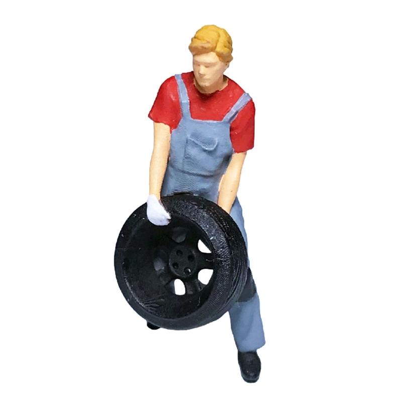 Repairman Figure Model 1:64 Scale Hand Painted Miniature Figure for Miniature Scenes Dioramas Props,Model Car Displays