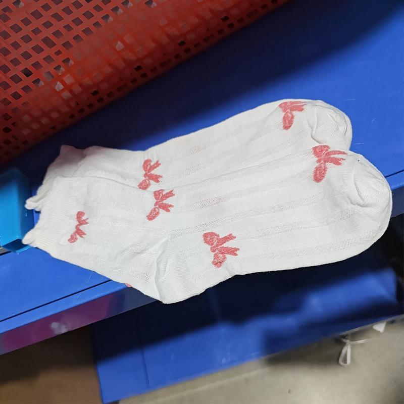 Chaussettes blanches simples, polyvalentes, jolies, nœuds papillon, petites fleurs, chaussettes tube moyennes pour femmes, Kawaii Harajuku Jk Lolita, chaussettes en coton pour filles