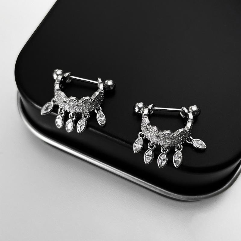 

Niche Ethnic Tassel Earrings Women s Light Luxury INS Style Screw Twisted Unique Design Exquisite Personality Elegant Classic Fashion Jewelry