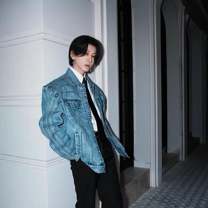 Mens Vintage Washed Blue Denim Jacket Short Padded Shoulder Spliced Design Casual Streetwear