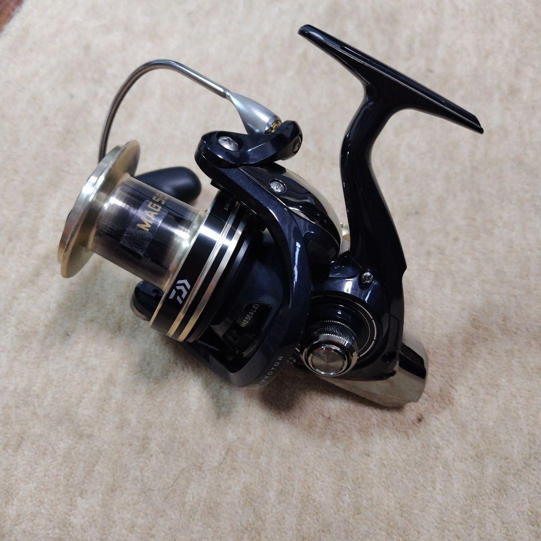 Used DAIWA 17 WINDCAST 6000 spinning reel body