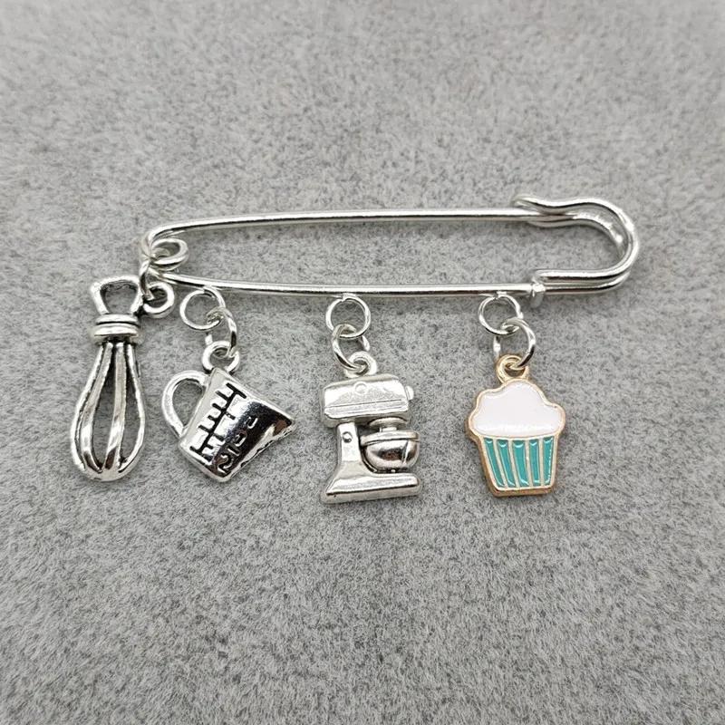 Fashion Kitchen Brooch Recipe Cake Baking Pendant Charm Chef Bread Maker Brooch Cake Maker Pin Jewelry Gifts
