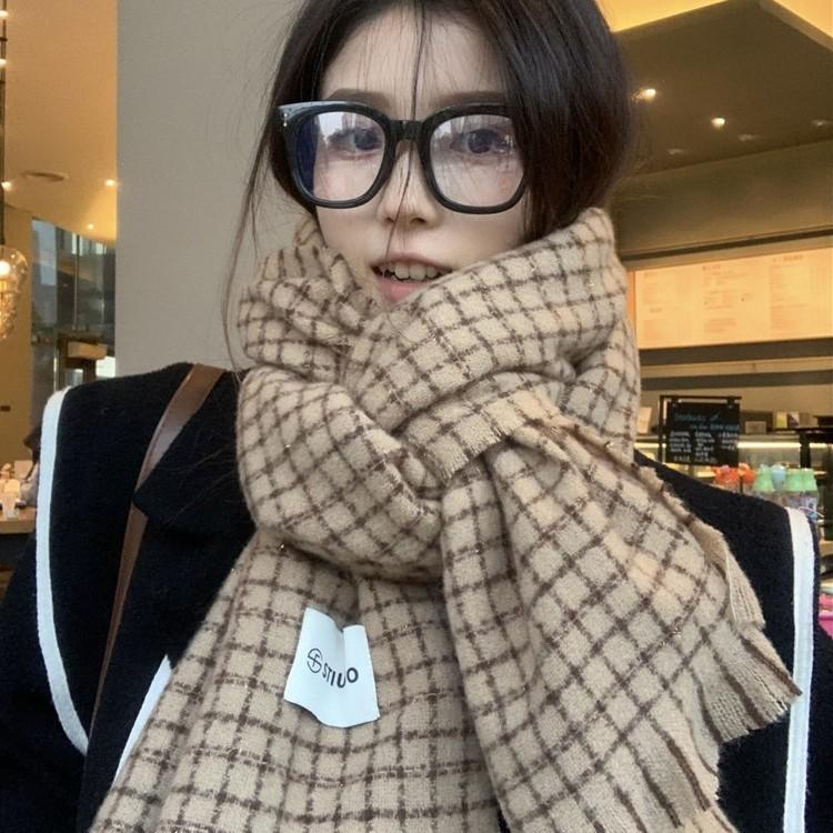 New Classic Retro Small Plaid Scarf Women's Winter Korean Version Versatile High-end Warm Couple Scarf Men