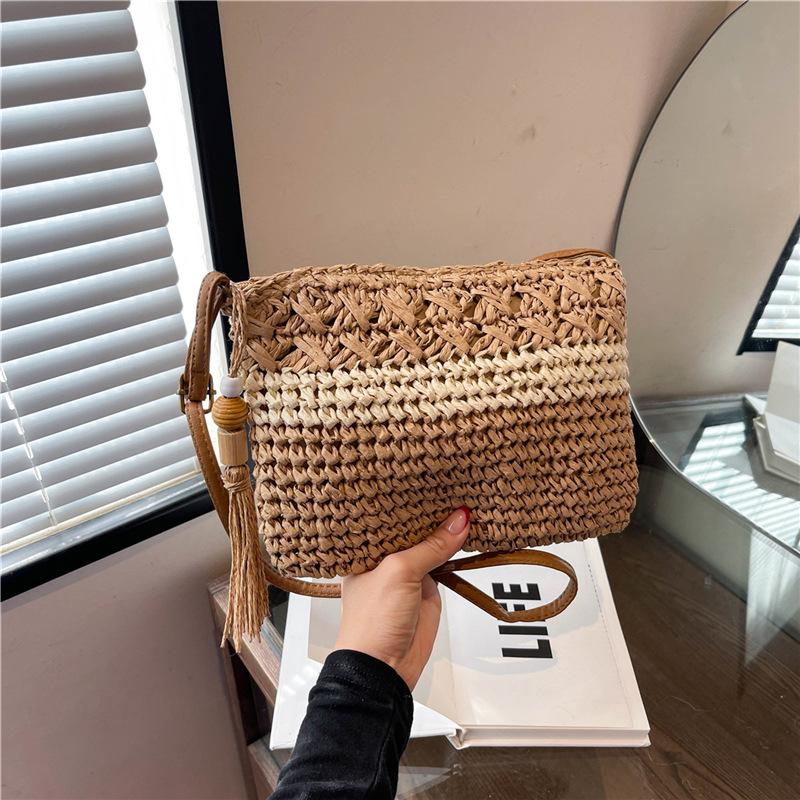 Woven straw bag women's versatile new spring and summer shoulder messenger bag seaside beach bag