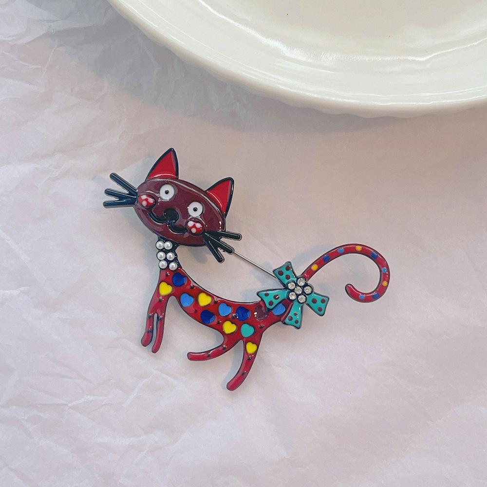 

Брошь в виде капающей масляной кошки, цветной эмалированный цветок на груди, пуговица для женского пальто, зажим для костюма, аксессуар для одежды One Size красный