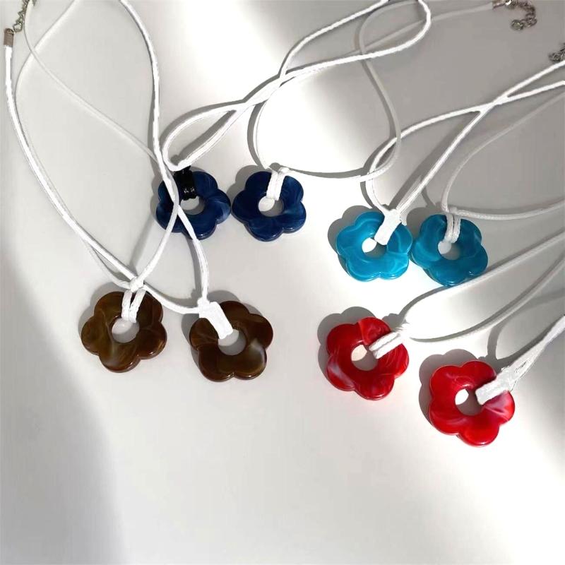 Unique Hollowed-Out Flower Pendant Necklaces Acrylic Material Flower Jewelry Pendant Choker Suitable for Any Occasion