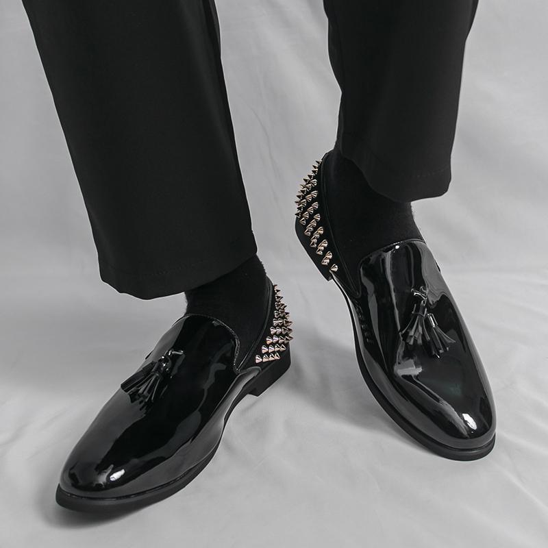 Men’s Rivet Loafers Dress Black Patent Leather Monks Shoes Men Slip on Pointed Toe Tuxedo Rock Club Shoes Plus Size