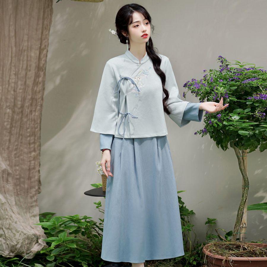Chinese Retro Wisteria Embroidered Tang Suit Hanfu Cheongsam Top Tea Set