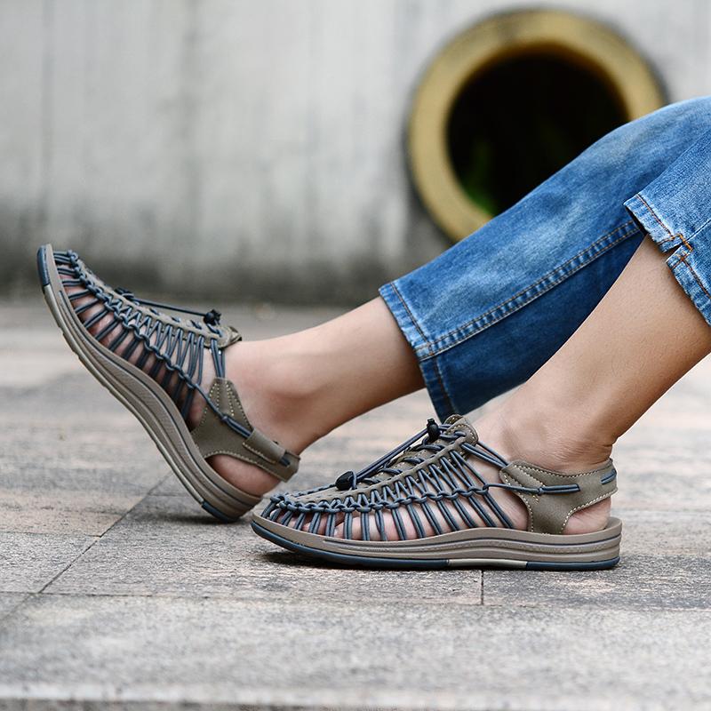Summer Men Sandals Handmade Leather Hiking Outdoor Beach Shoes Fashion and Casual Sandals Men's Summer Shoes Sandals