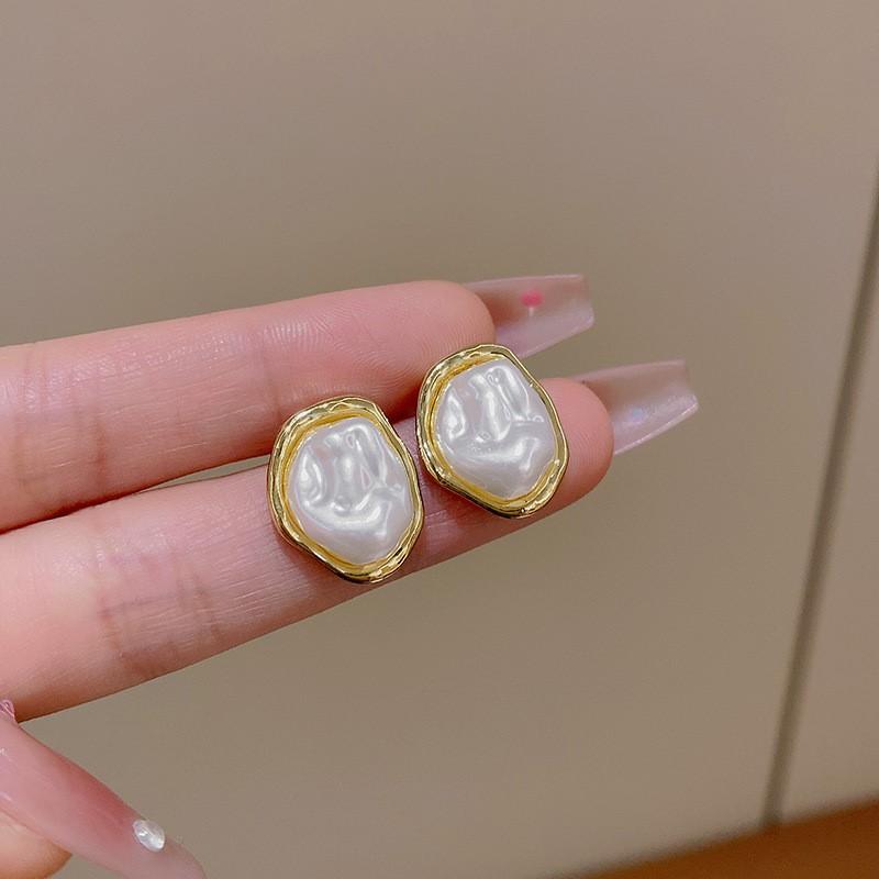 Fashion Asymmetrical Geometric Shape Faux Pearl Stud Earrings for Women Simple Sweet Earring Daily Wear Party Jewelry Gifts