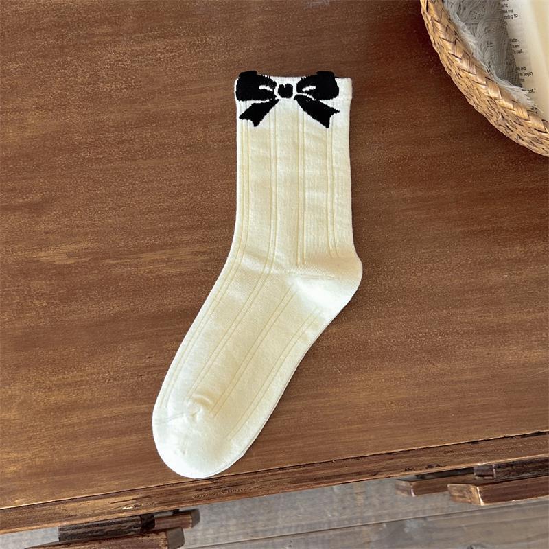 Female Spring and Autumn Sweet Polka Dot Curled Edge Bow Bubble Mouth Ballet Wind in The Tube Pile Socks