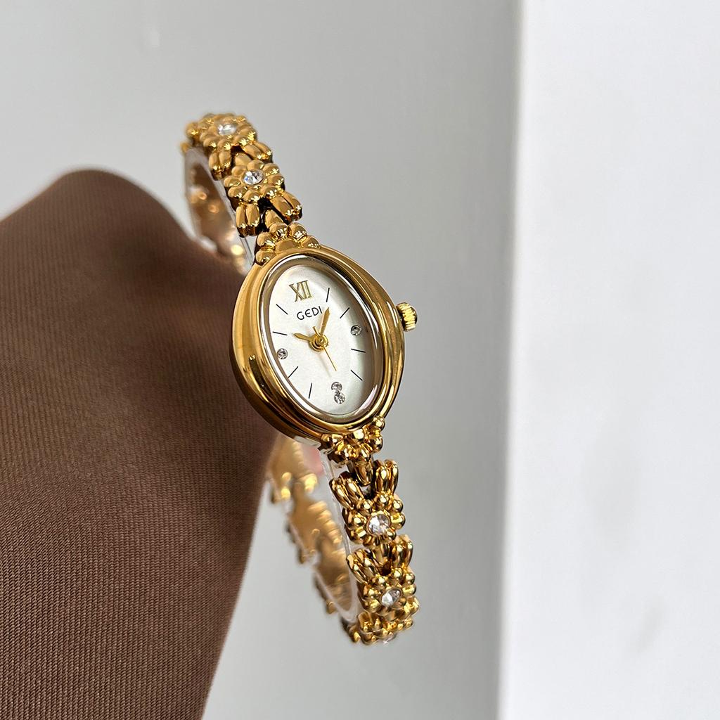 Diamond-Encrusted High-Value Women'S Watch Women'S Bracelet Watch Light Luxury Retro Fashion Exquisite Small Niche Women'S Watch